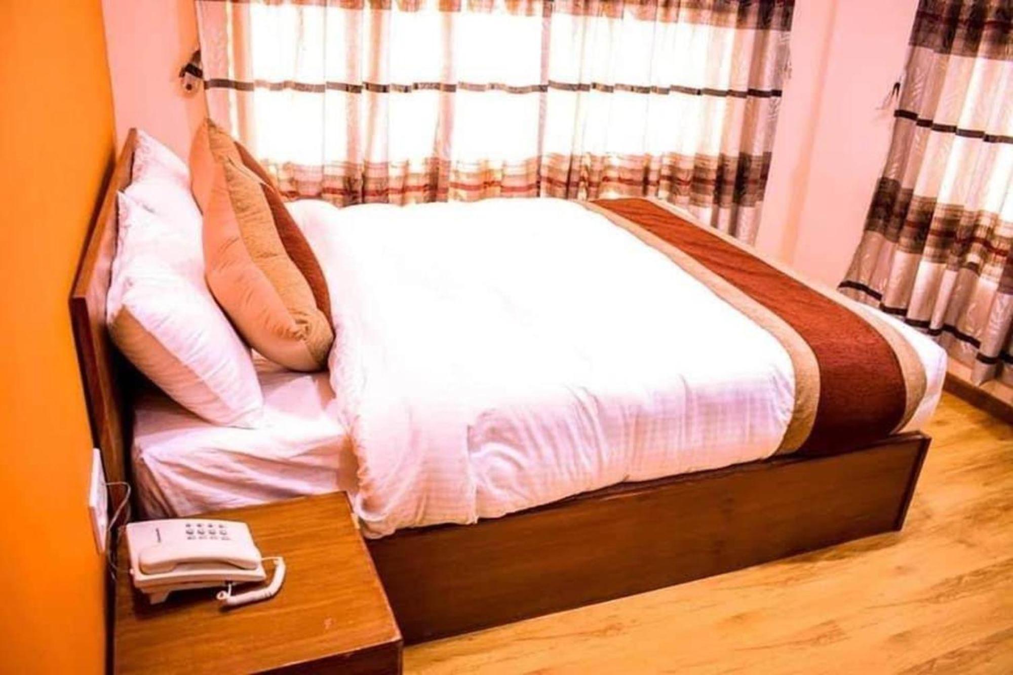 Kathmandu Peace Hotel Dış mekan fotoğraf